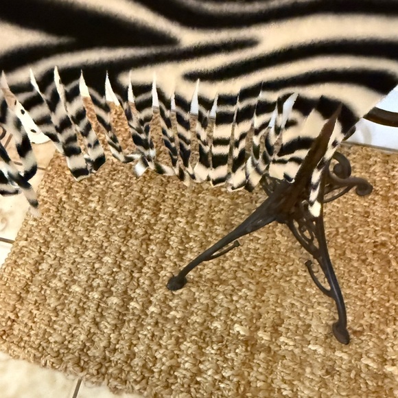 Old Navy Zebra Print Animal Print Soft Fleece Scarf with Fringe OS - Picture 5 of 6